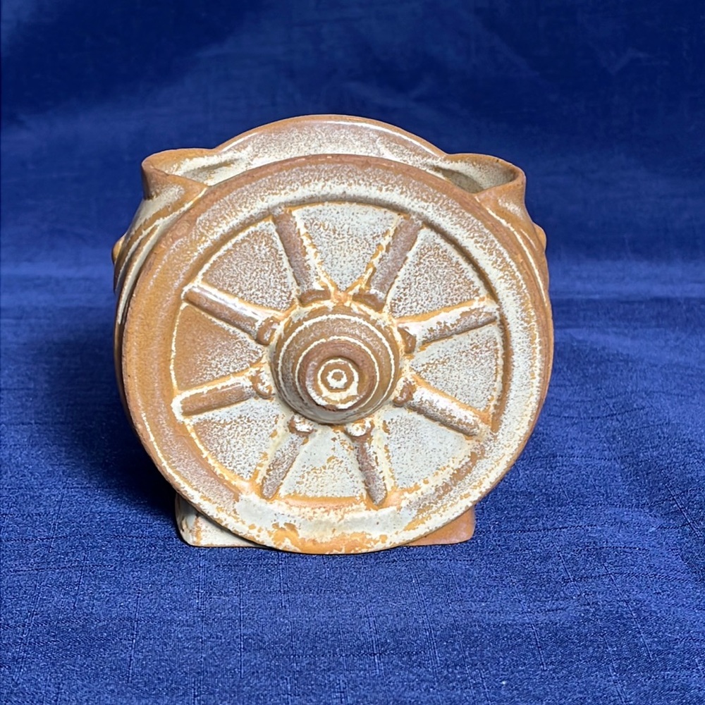 Vintage Frankoma Wagon Wheel Sugar Bowl (Vase‎ Planter) Desert Gold Color